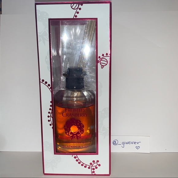 Frosted Cranberry Hone Frag Reeds Bath & Body - Picture 1 of 9